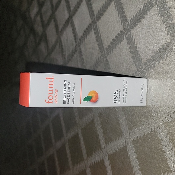 FOUND ACTIVE BRIGHTENING FACE SERUM - Picture 2 of 3